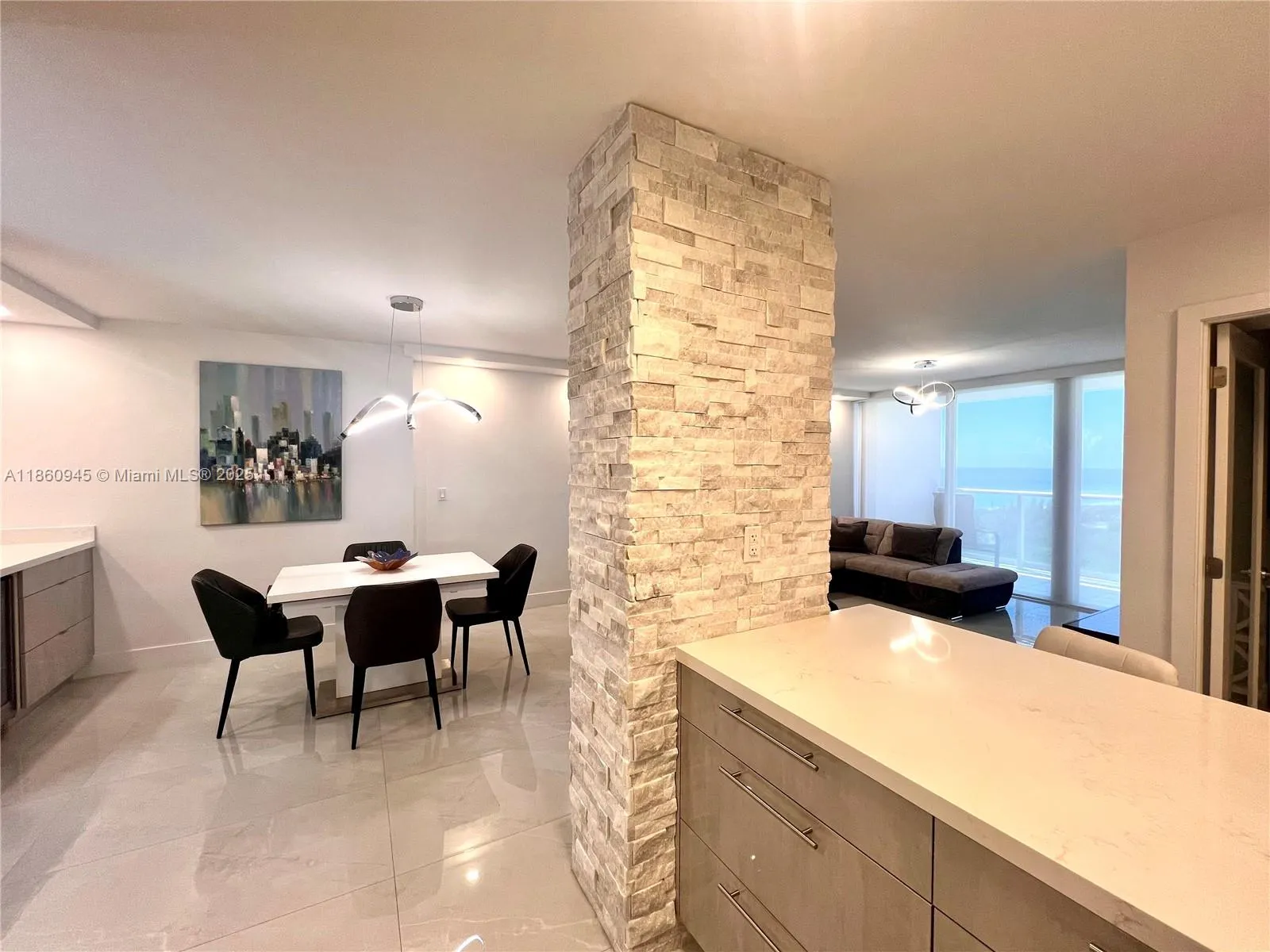 100 Bayview Dr, #1524