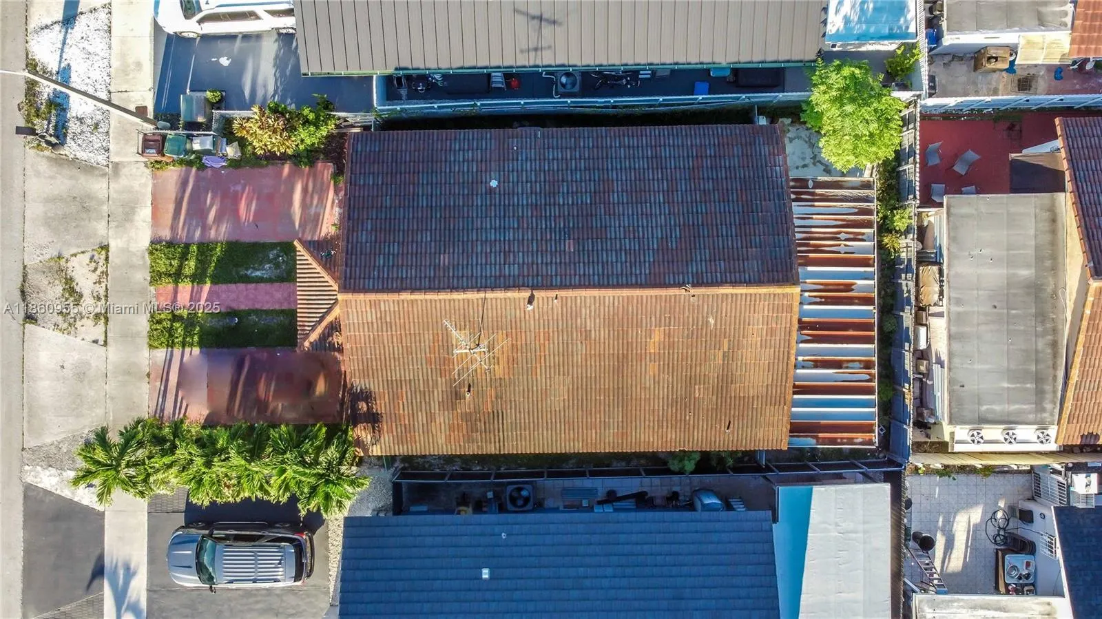 2534 W 72nd St