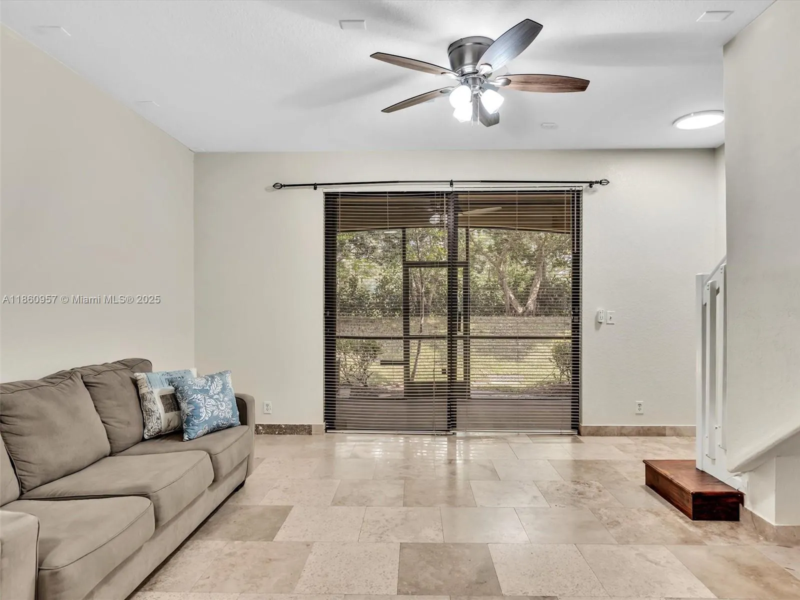3853 Tree Top Dr