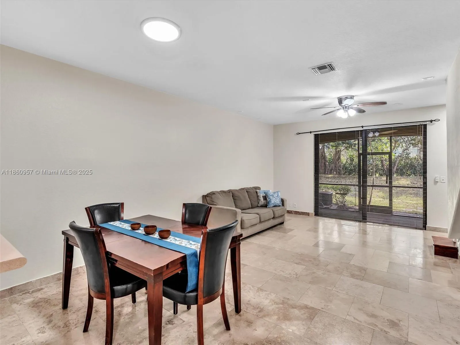 3853 Tree Top Dr