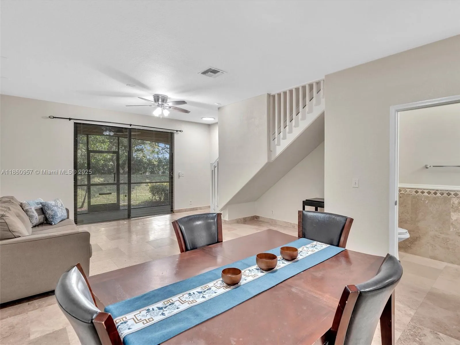 3853 Tree Top Dr