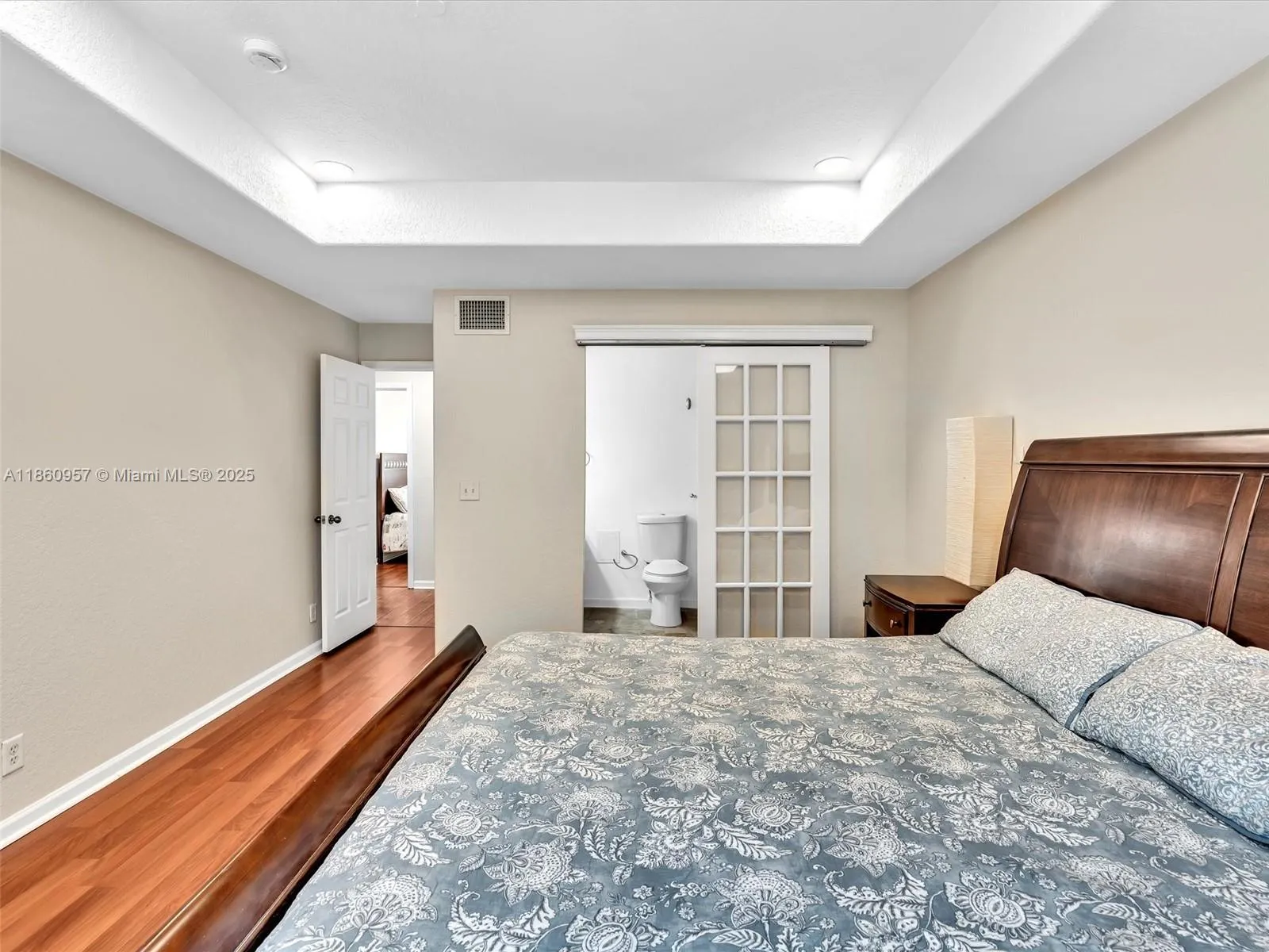3853 Tree Top Dr