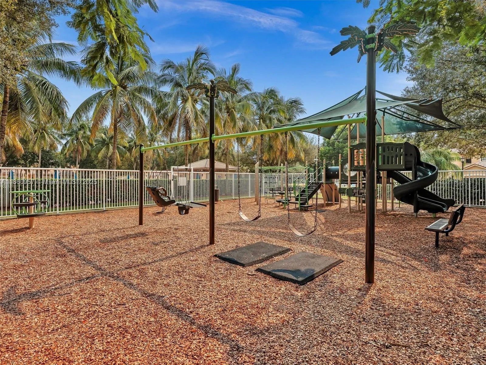 3853 Tree Top Dr