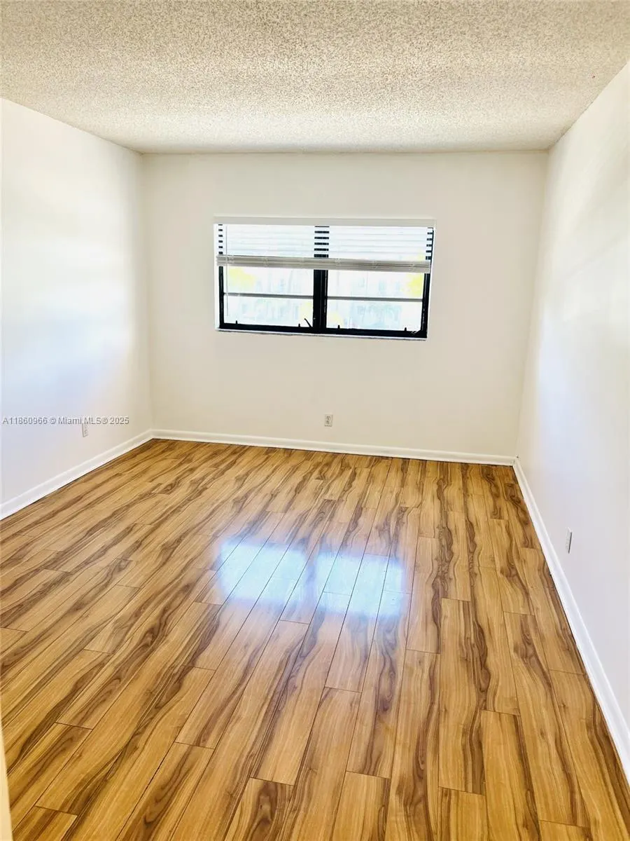 2200 E Hallandale Beach Blvd, #207