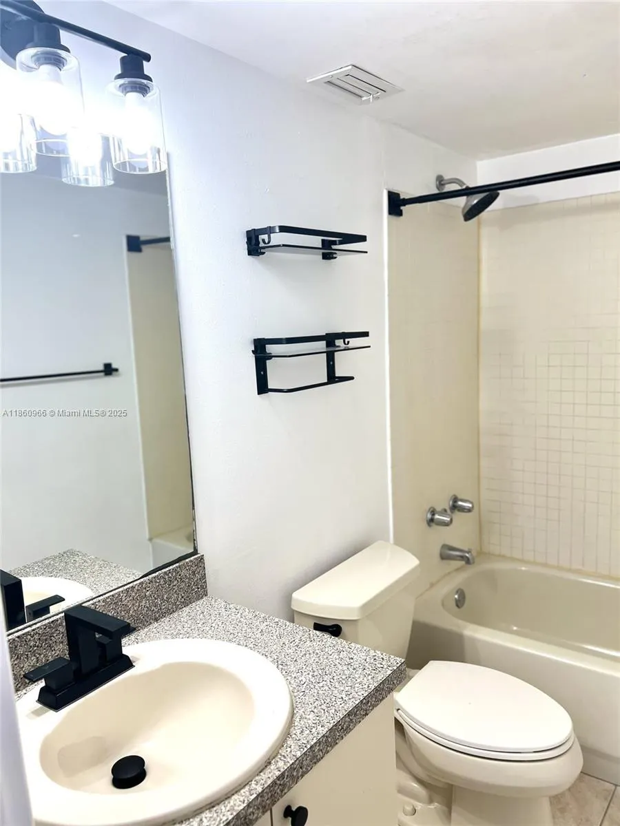 2200 E Hallandale Beach Blvd, #207