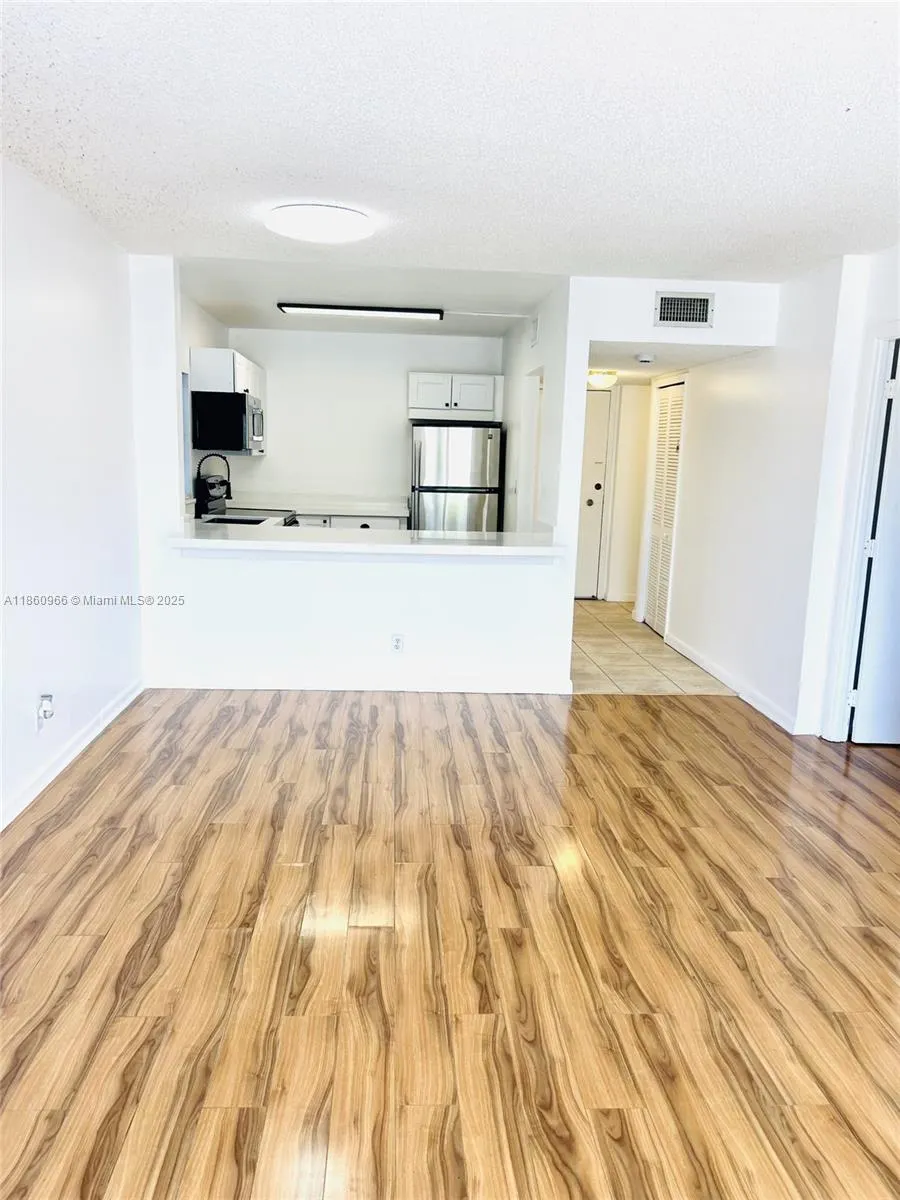2200 E Hallandale Beach Blvd, #207