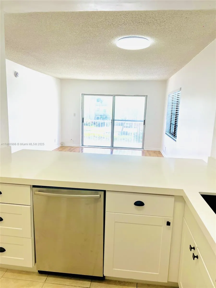 2200 E Hallandale Beach Blvd, #207