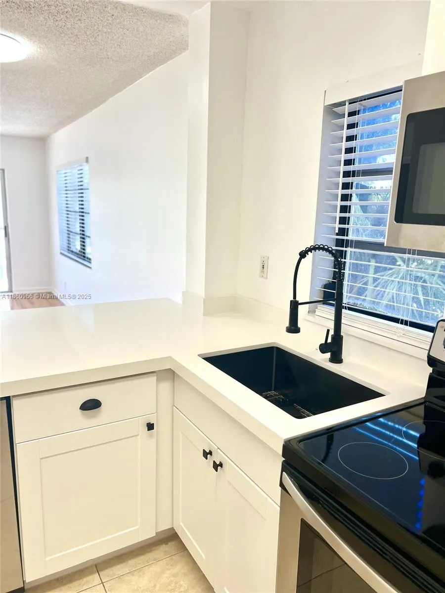 2200 E Hallandale Beach Blvd, #207