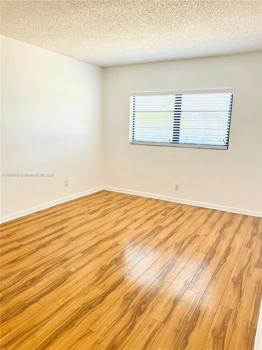 2200 E Hallandale Beach Blvd, #207