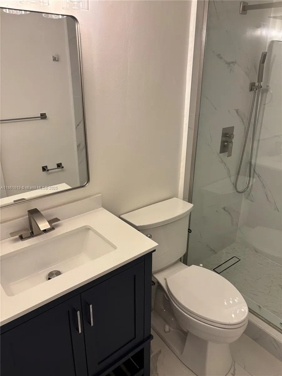 8883 Fontainebleau Blvd, #202