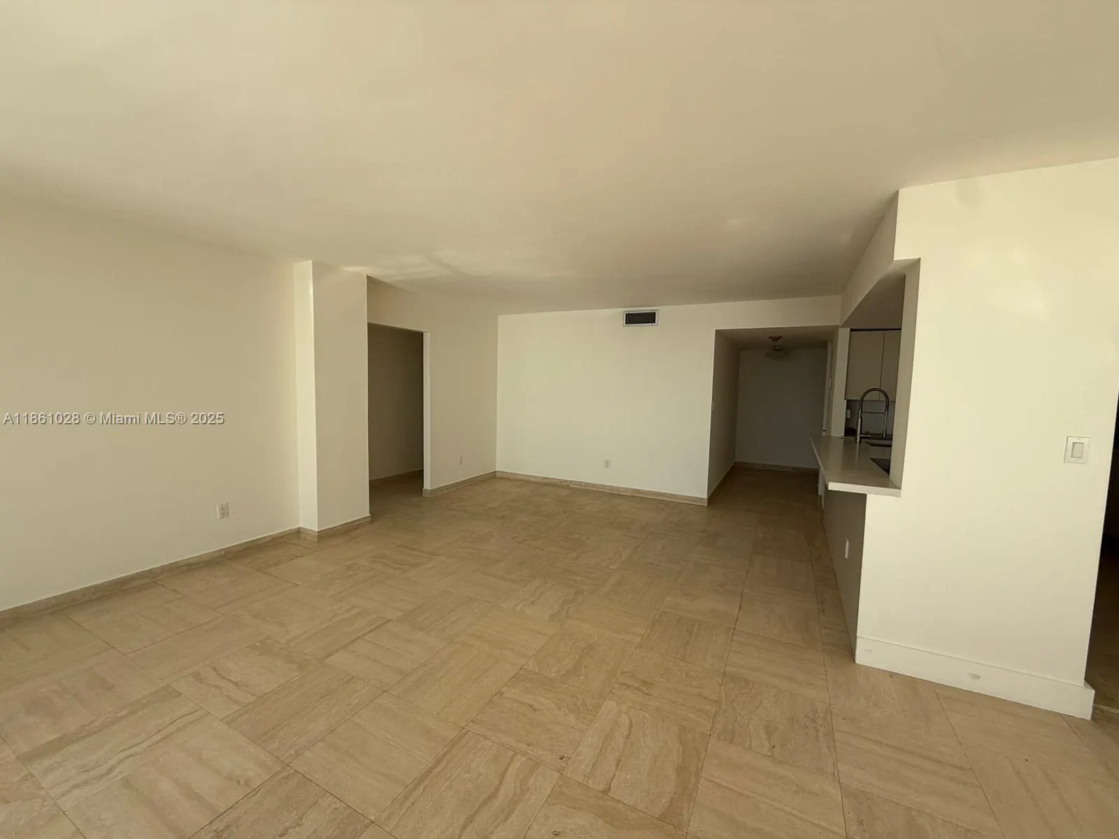 1420 Brickell Bay Dr, #1203A