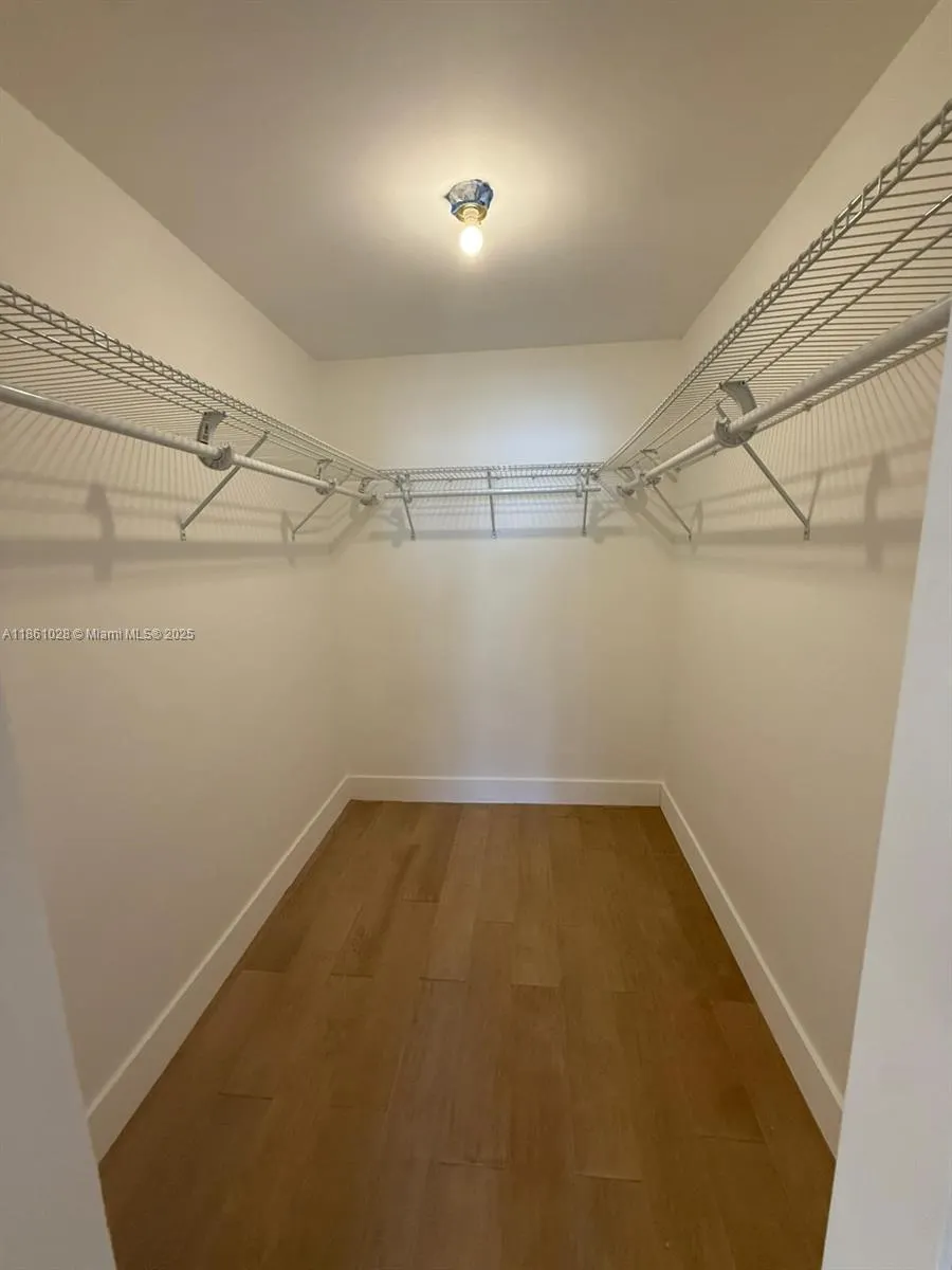 1420 Brickell Bay Dr, #1203A