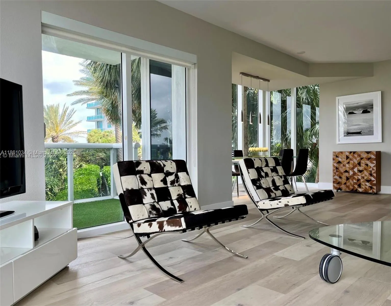 10275 Collins Ave, #331