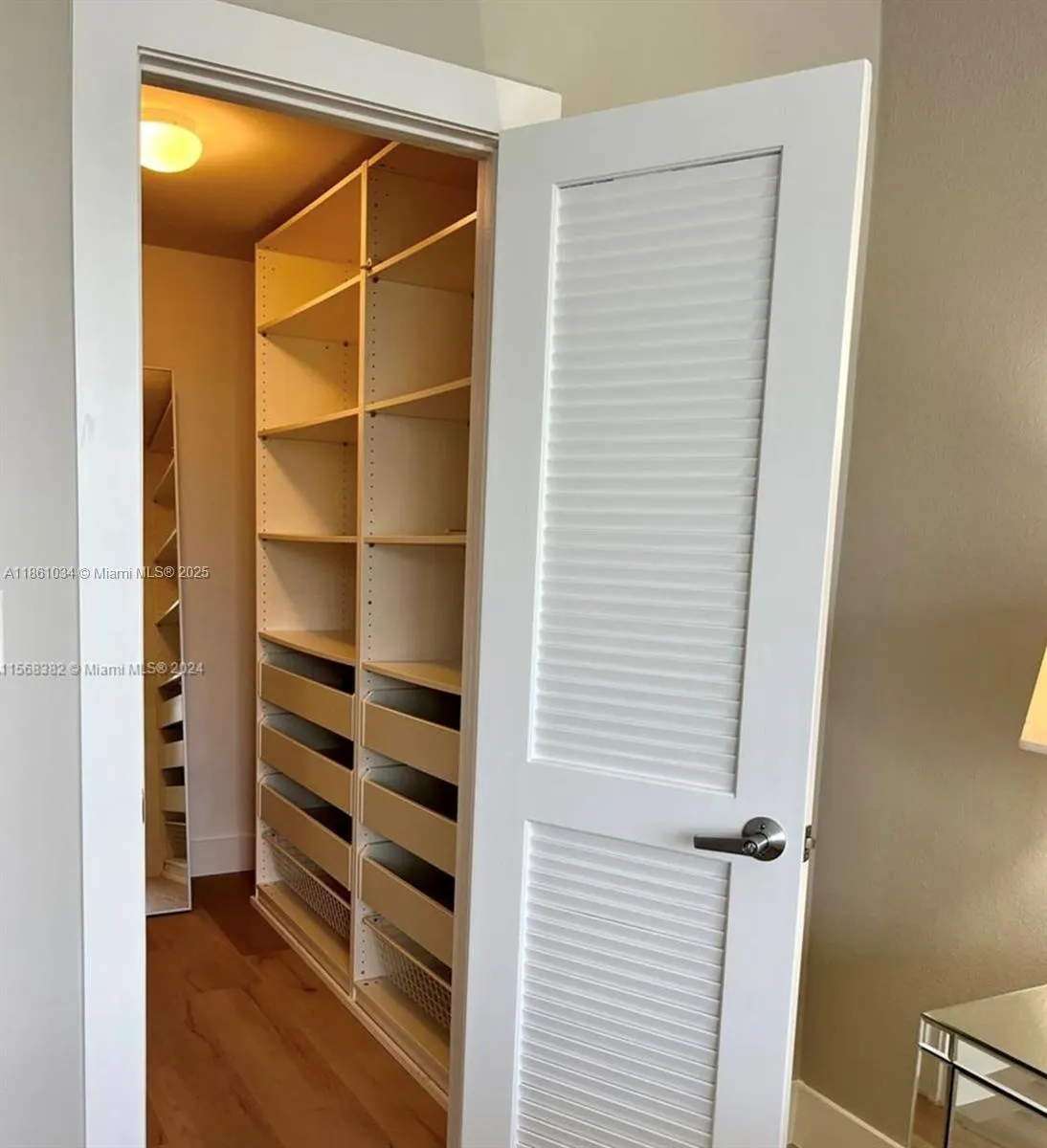10275 Collins Ave, #331
