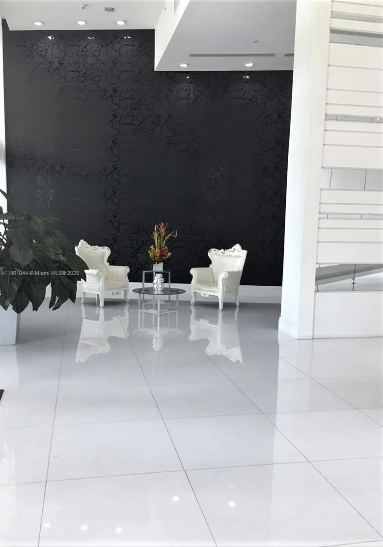350 S Miami Ave, #2105