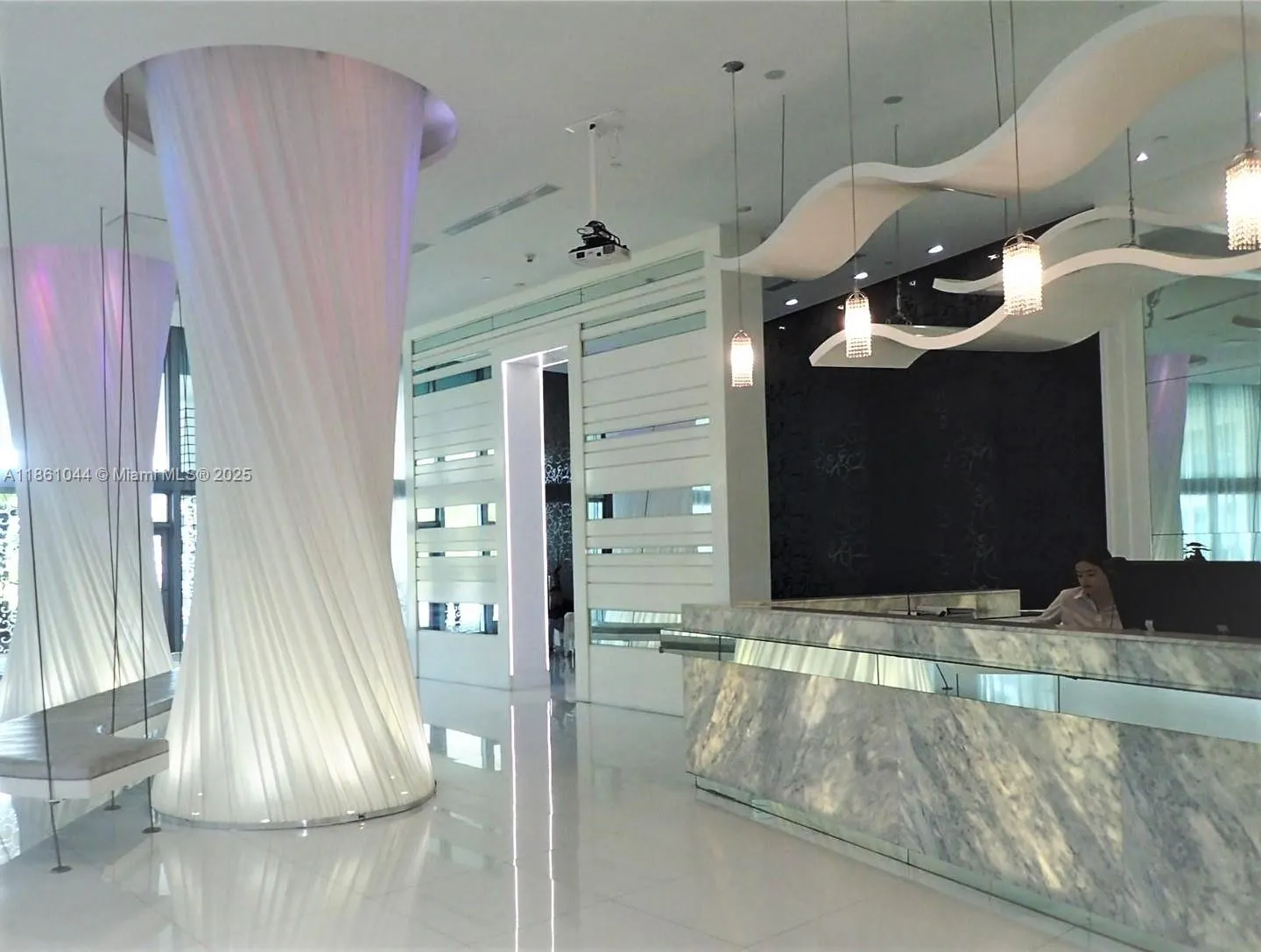 350 S Miami Ave, #2105