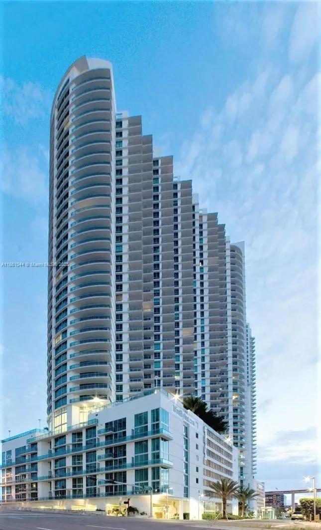 350 S Miami Ave, #2105