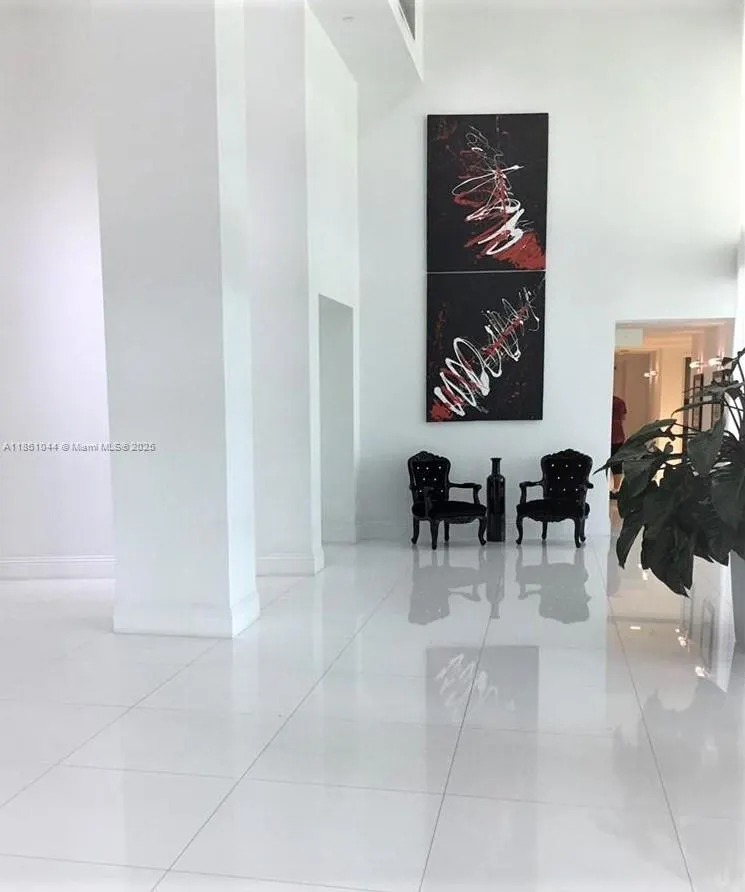 350 S Miami Ave, #2105
