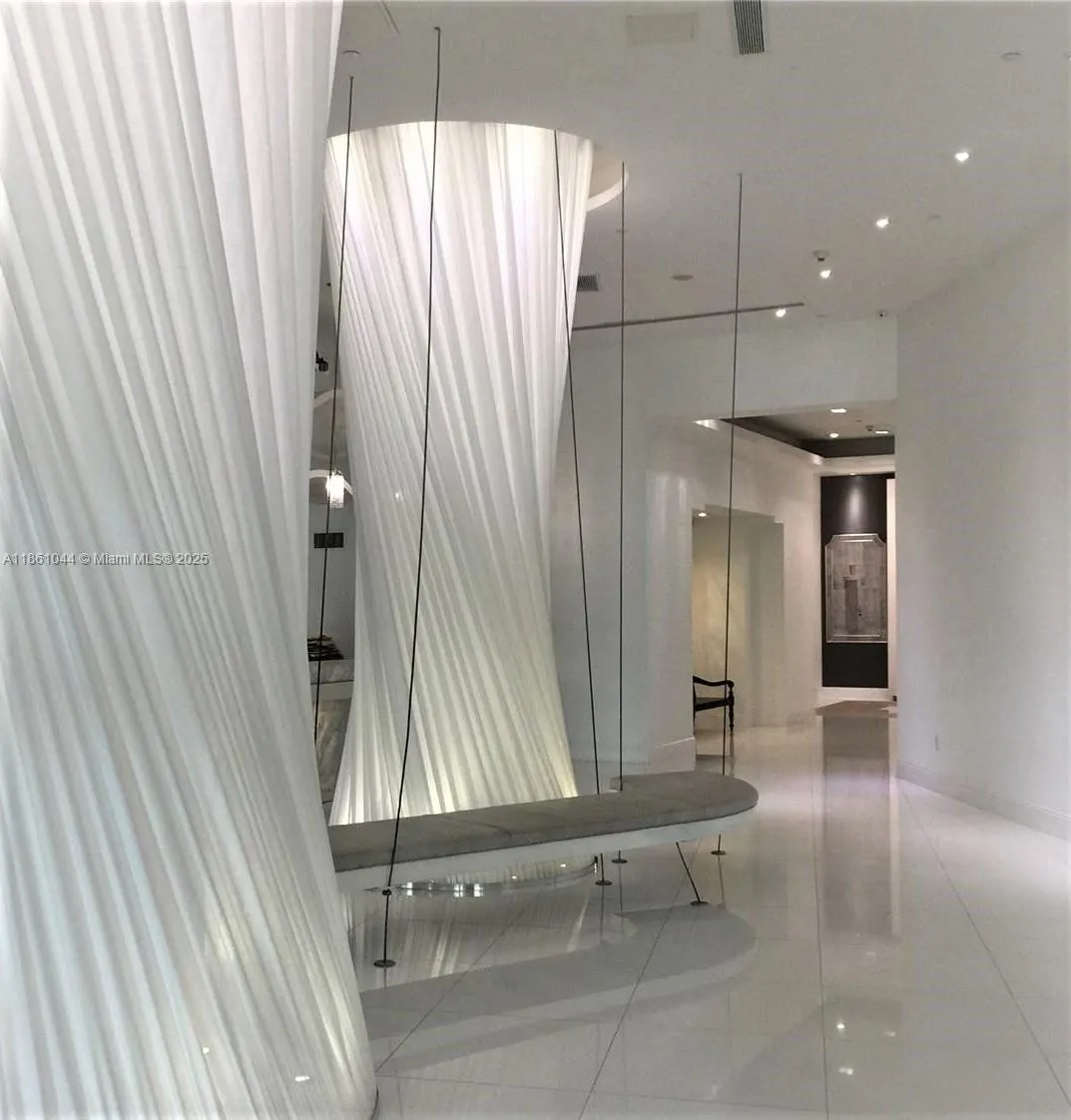 350 S Miami Ave, #2105