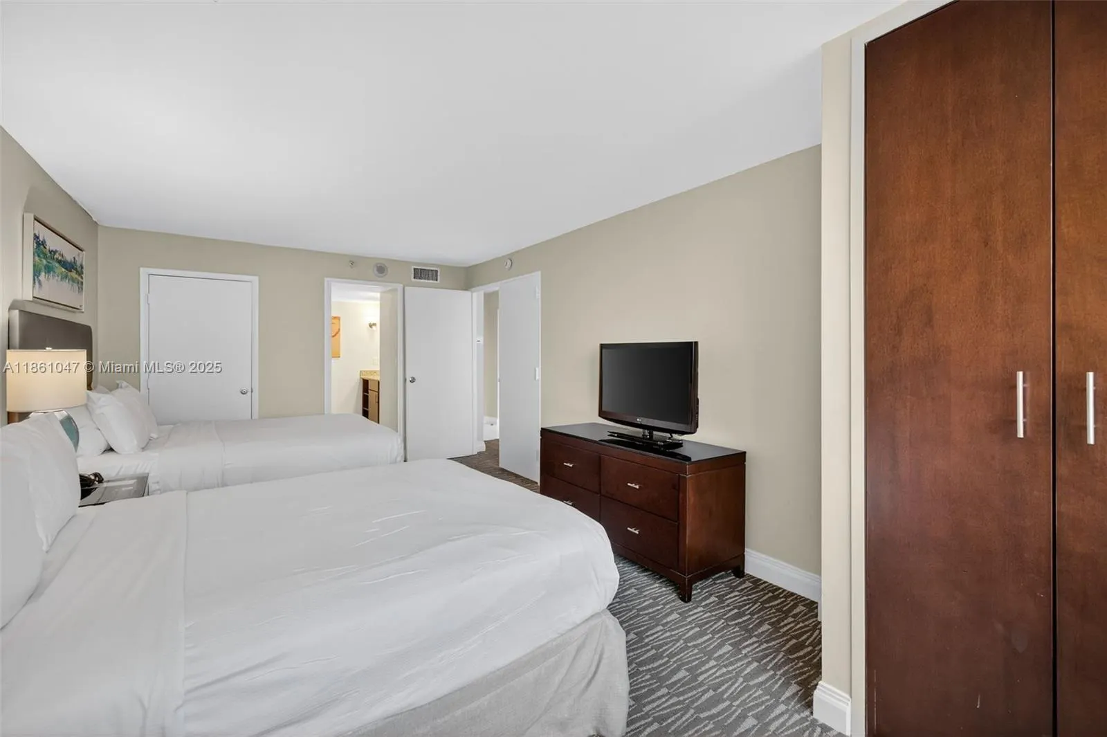 2670 E Sunrise Blvd, #1005