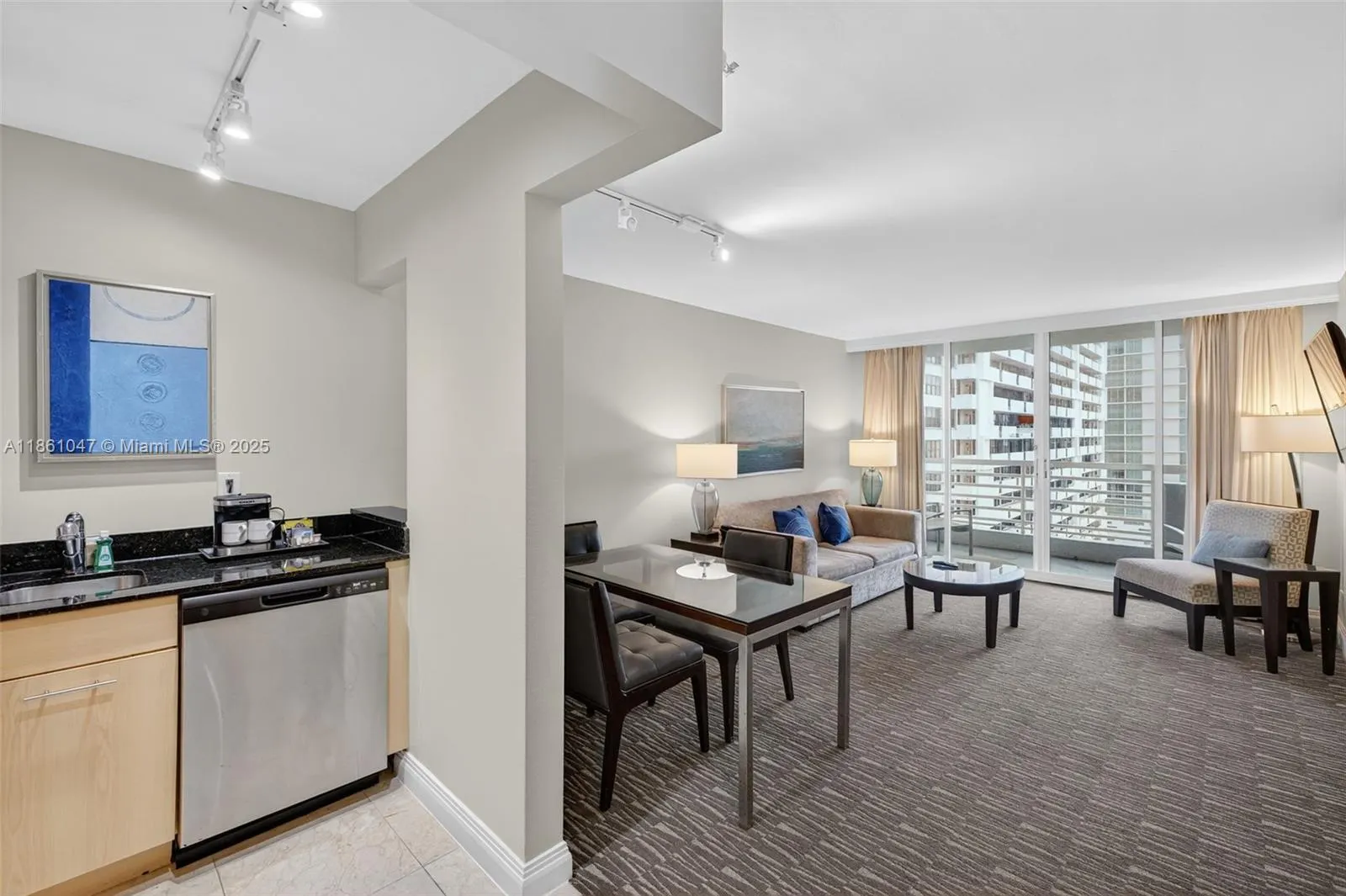 2670 E Sunrise Blvd, #1005