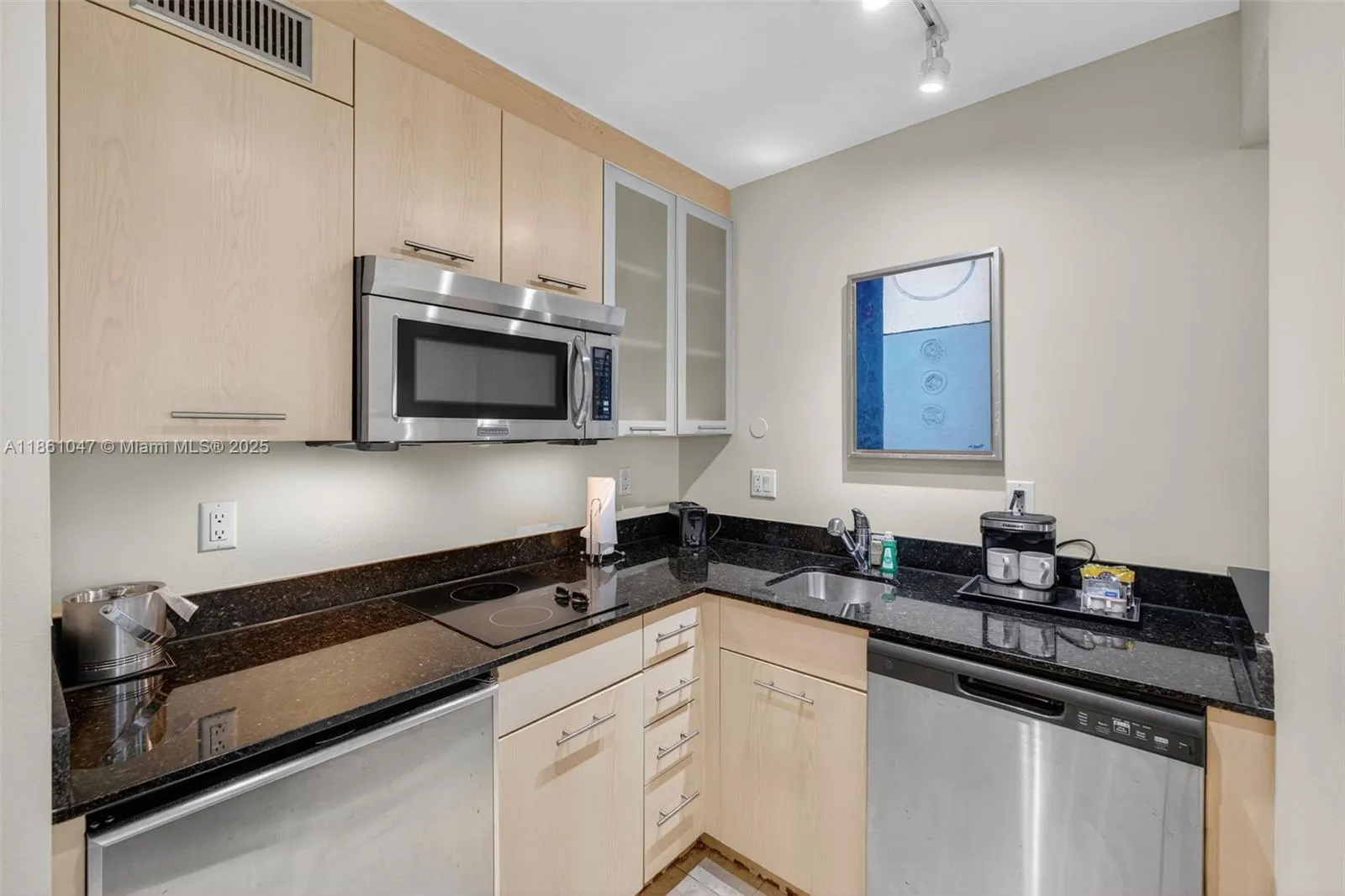 2670 E Sunrise Blvd, #1005