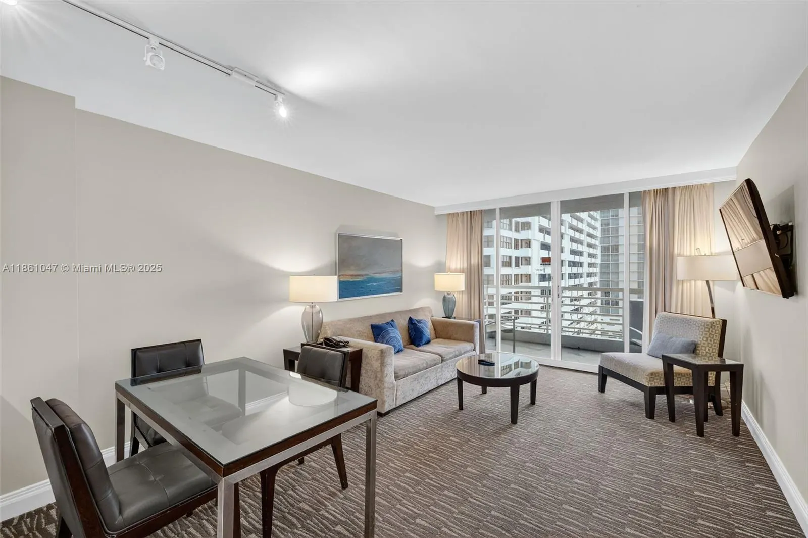 2670 E Sunrise Blvd, #1005