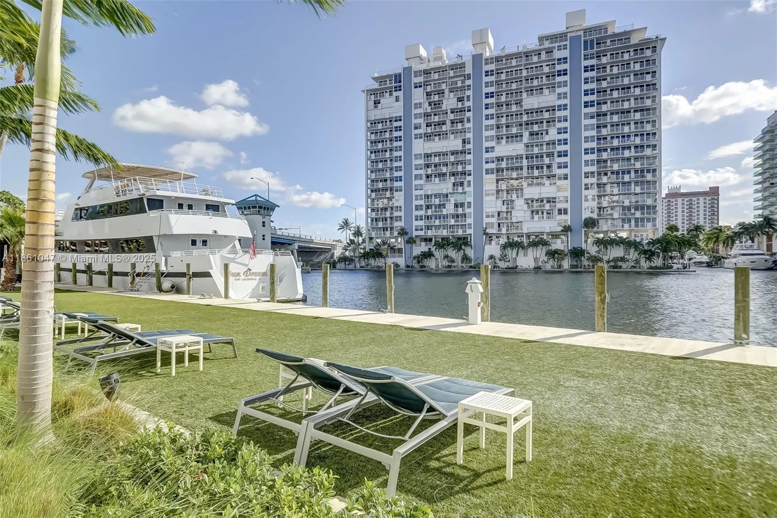 2670 E Sunrise Blvd, #1005