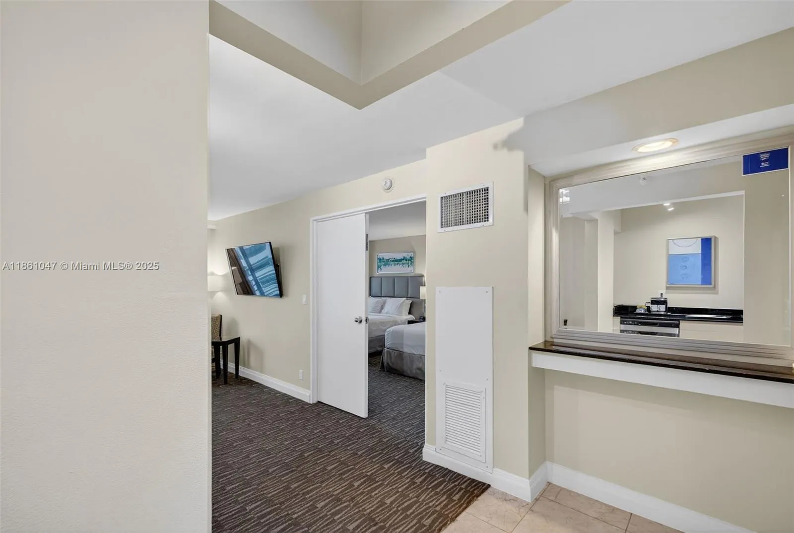 2670 E Sunrise Blvd, #1005