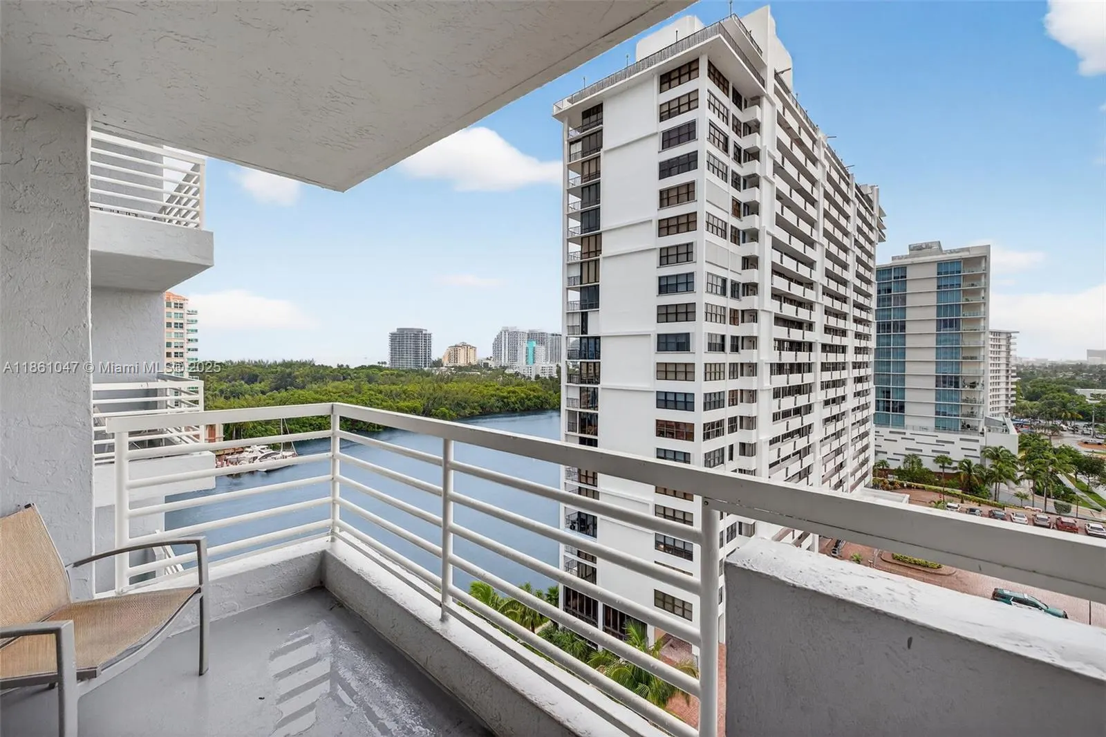 2670 E Sunrise Blvd, #1005