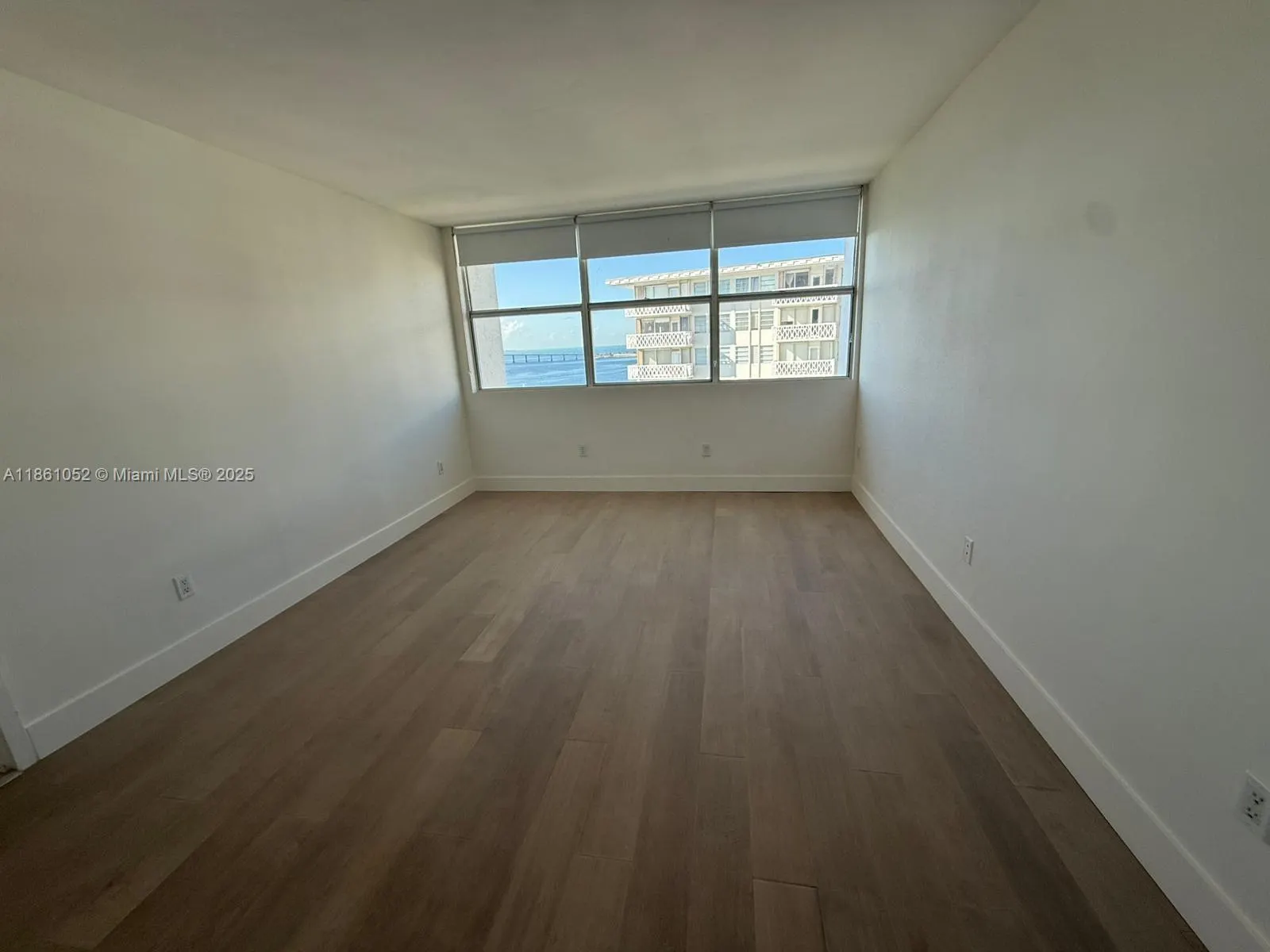 1420 Brickell Bay Dr, #1203A