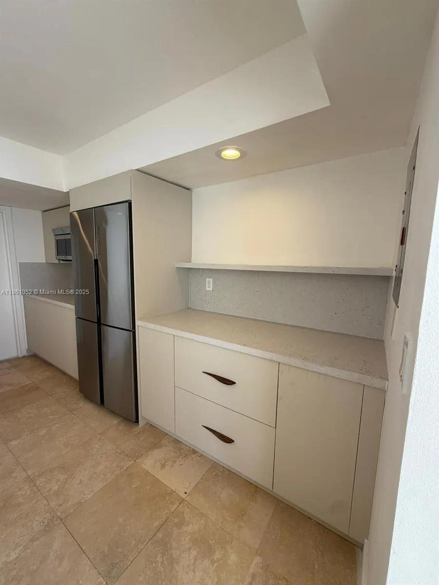 1420 Brickell Bay Dr, #1203A
