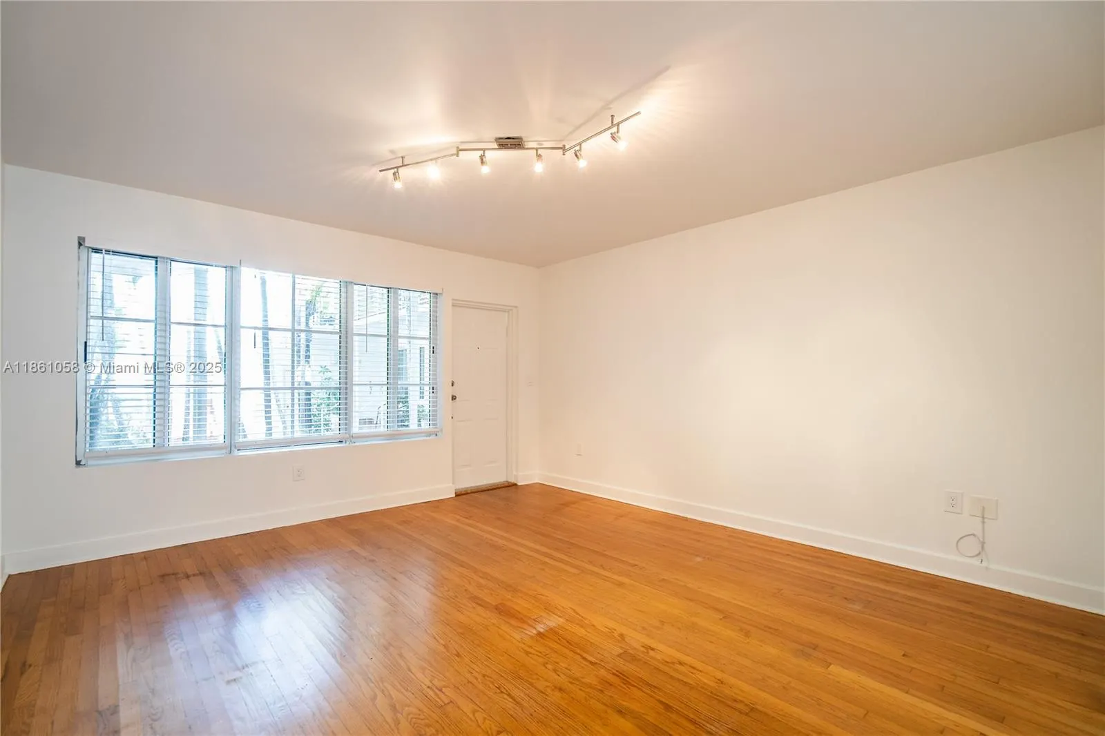 2425 Flamingo Pl, #2