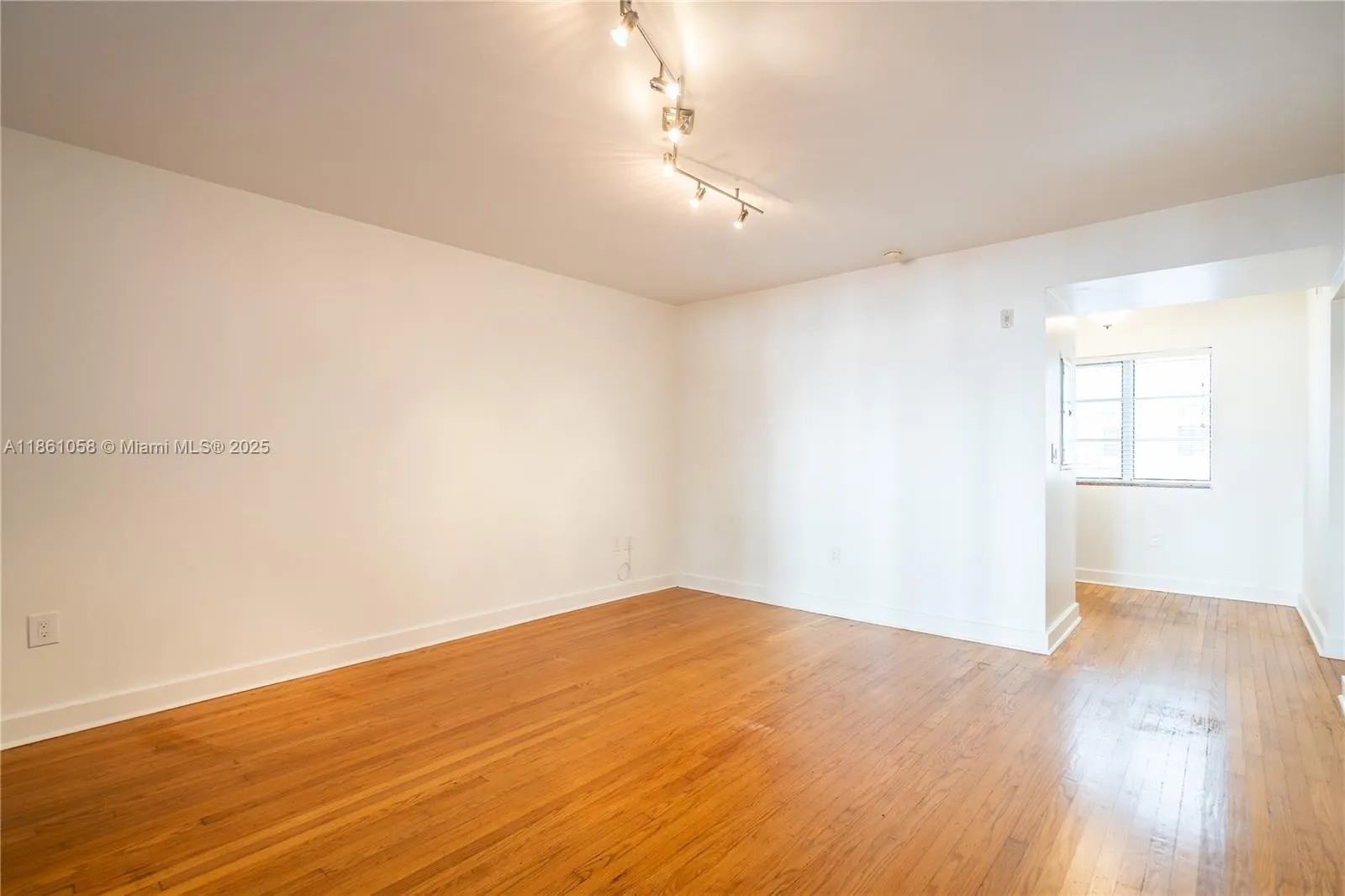 2425 Flamingo Pl, #2