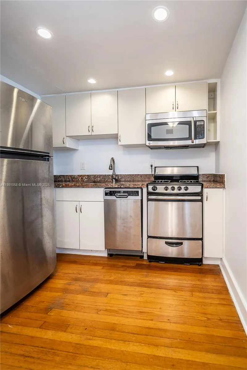 2425 Flamingo Pl, #2