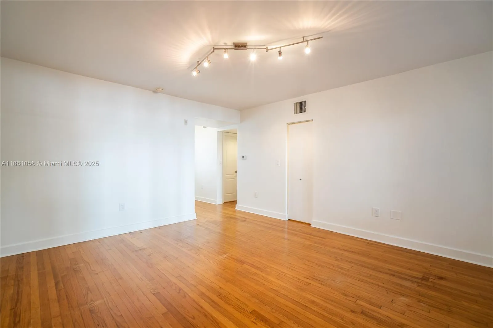 2425 Flamingo Pl, #2