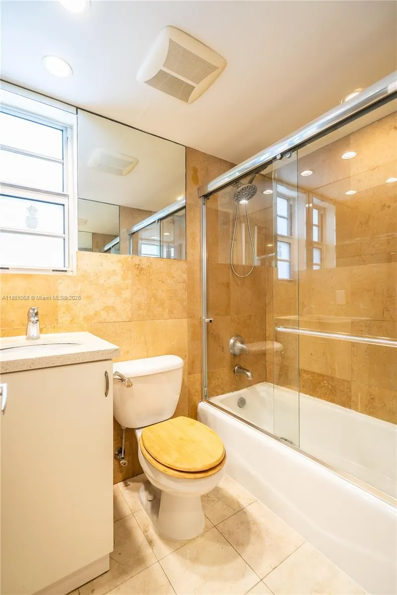 2425 Flamingo Pl, #2