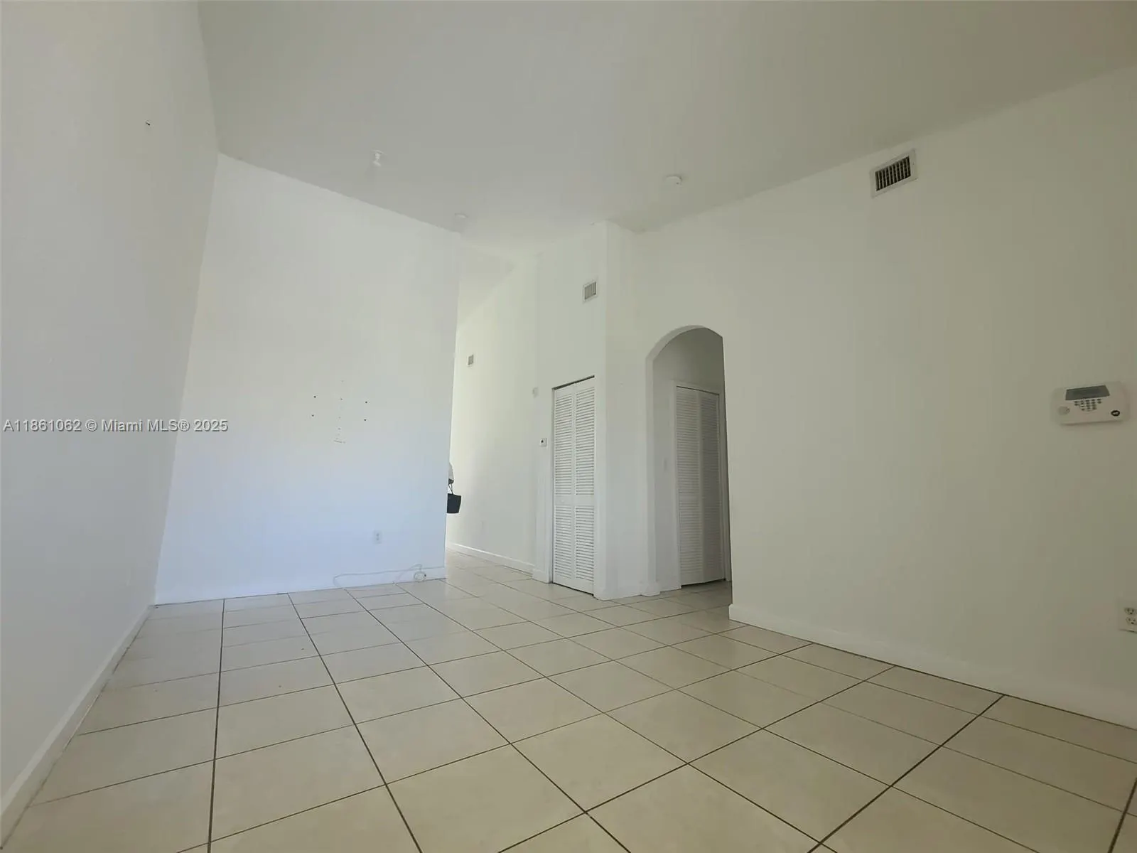 2460 SE 16th Ter, #204