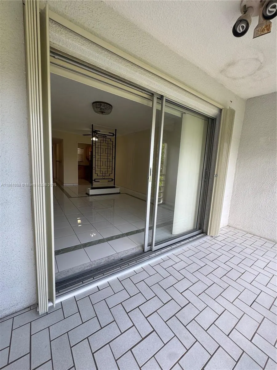8595 Sunrise Lakes Blvd, #312