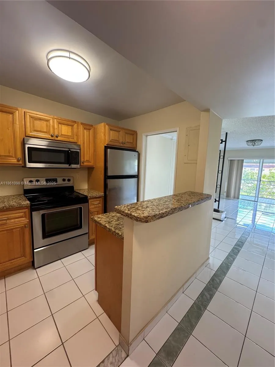 8595 Sunrise Lakes Blvd, #312