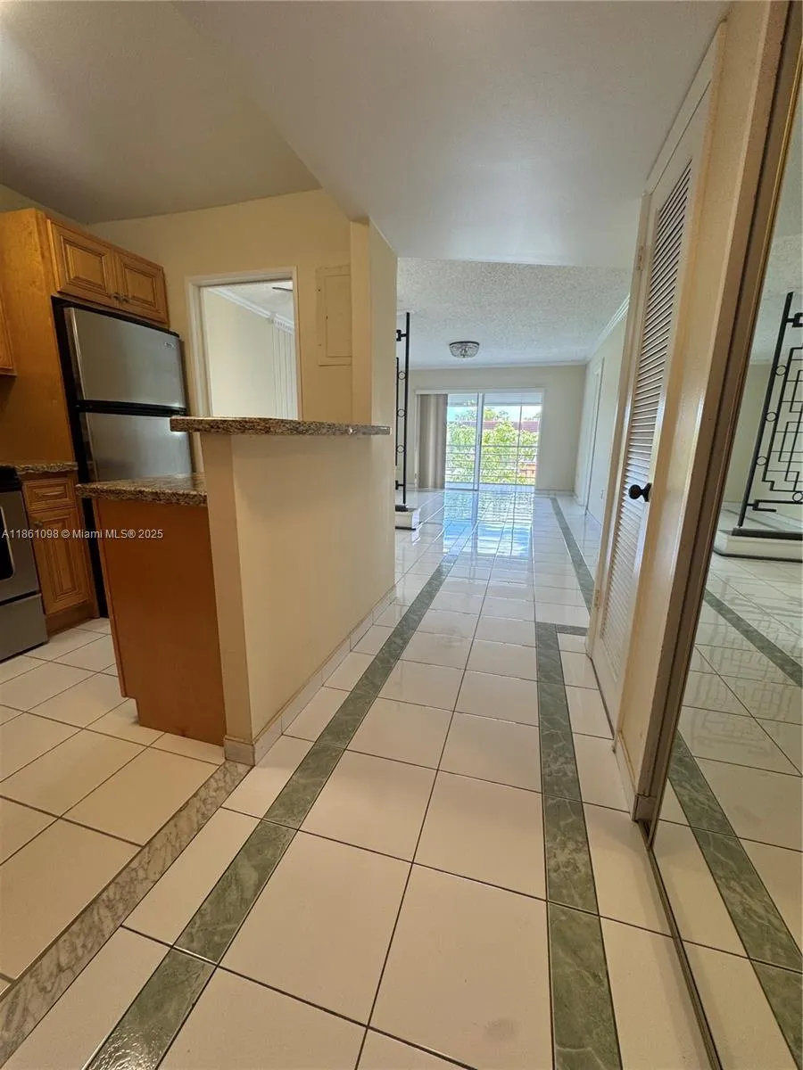 8595 Sunrise Lakes Blvd, #312