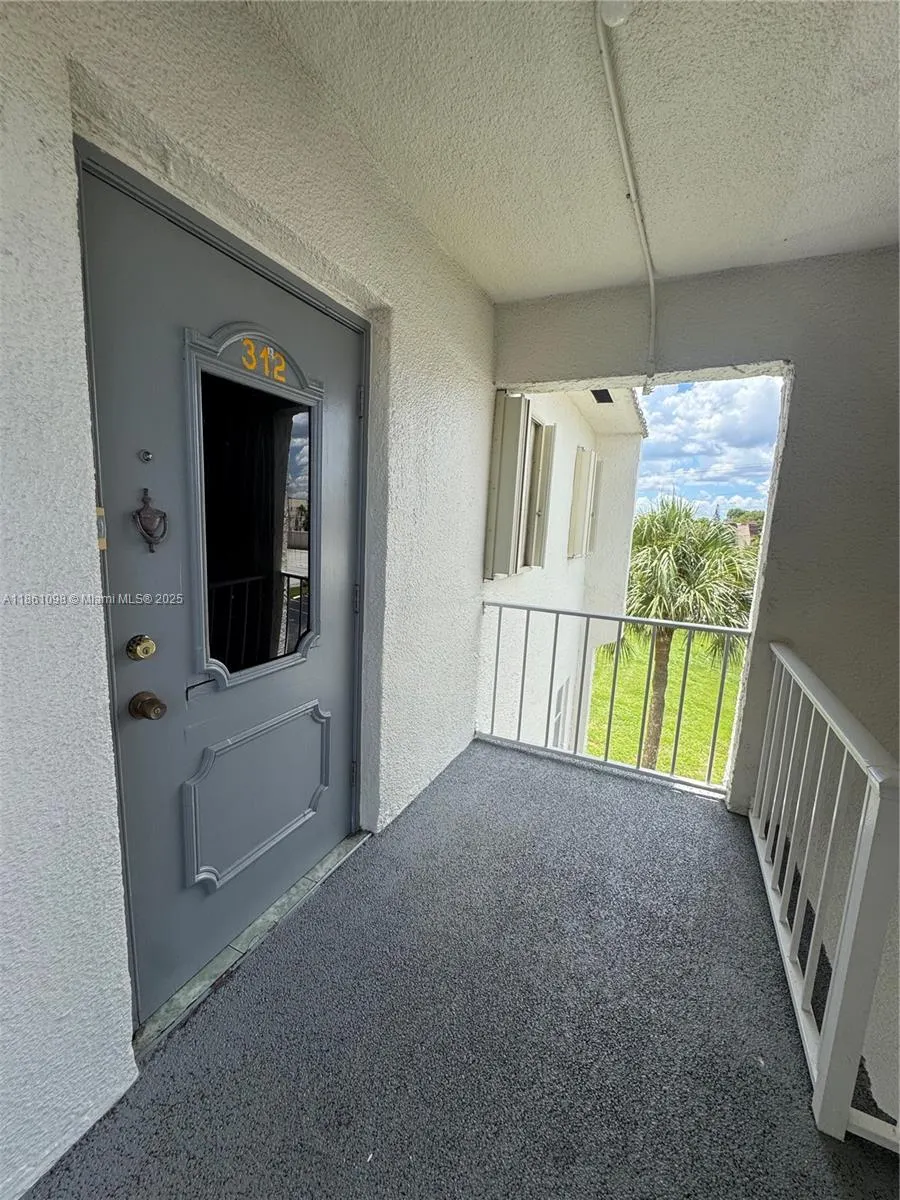 8595 Sunrise Lakes Blvd, #312