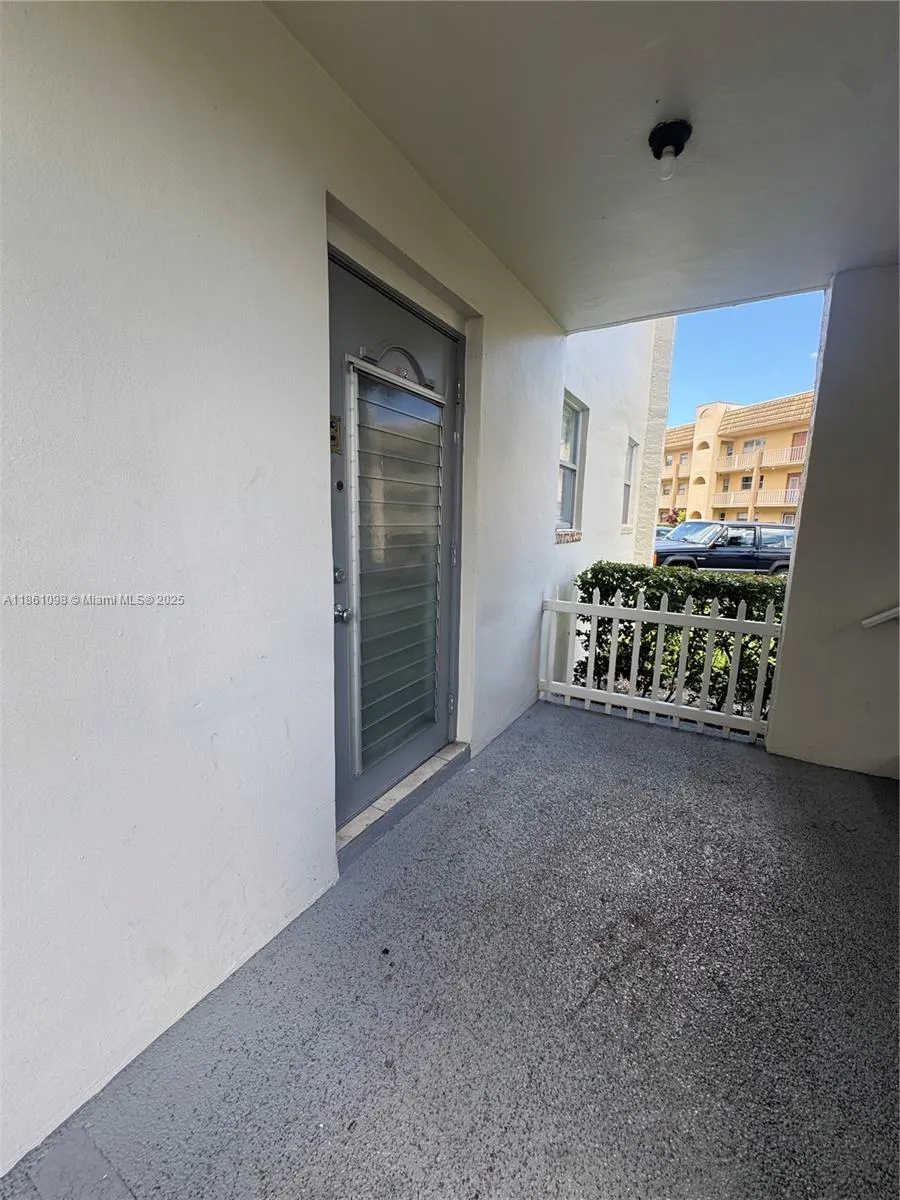 8595 Sunrise Lakes Blvd, #312