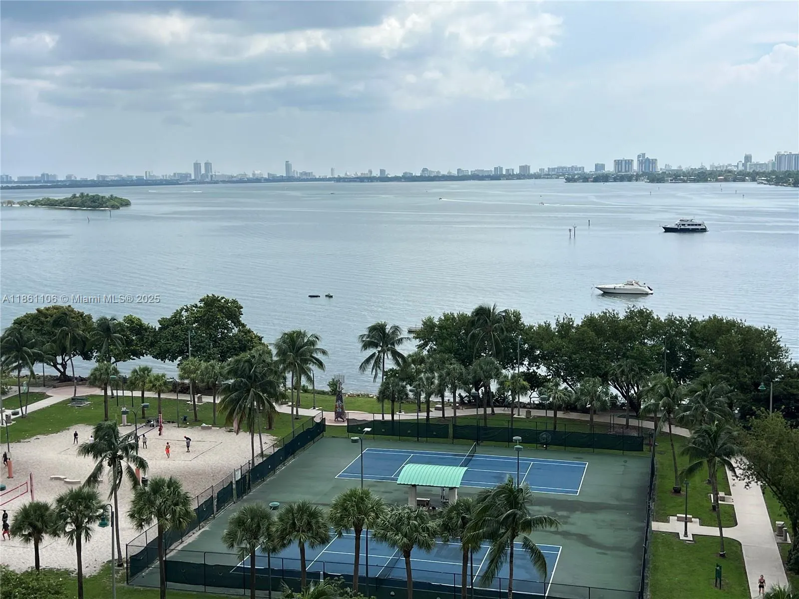 1750 N Bayshore, #1411