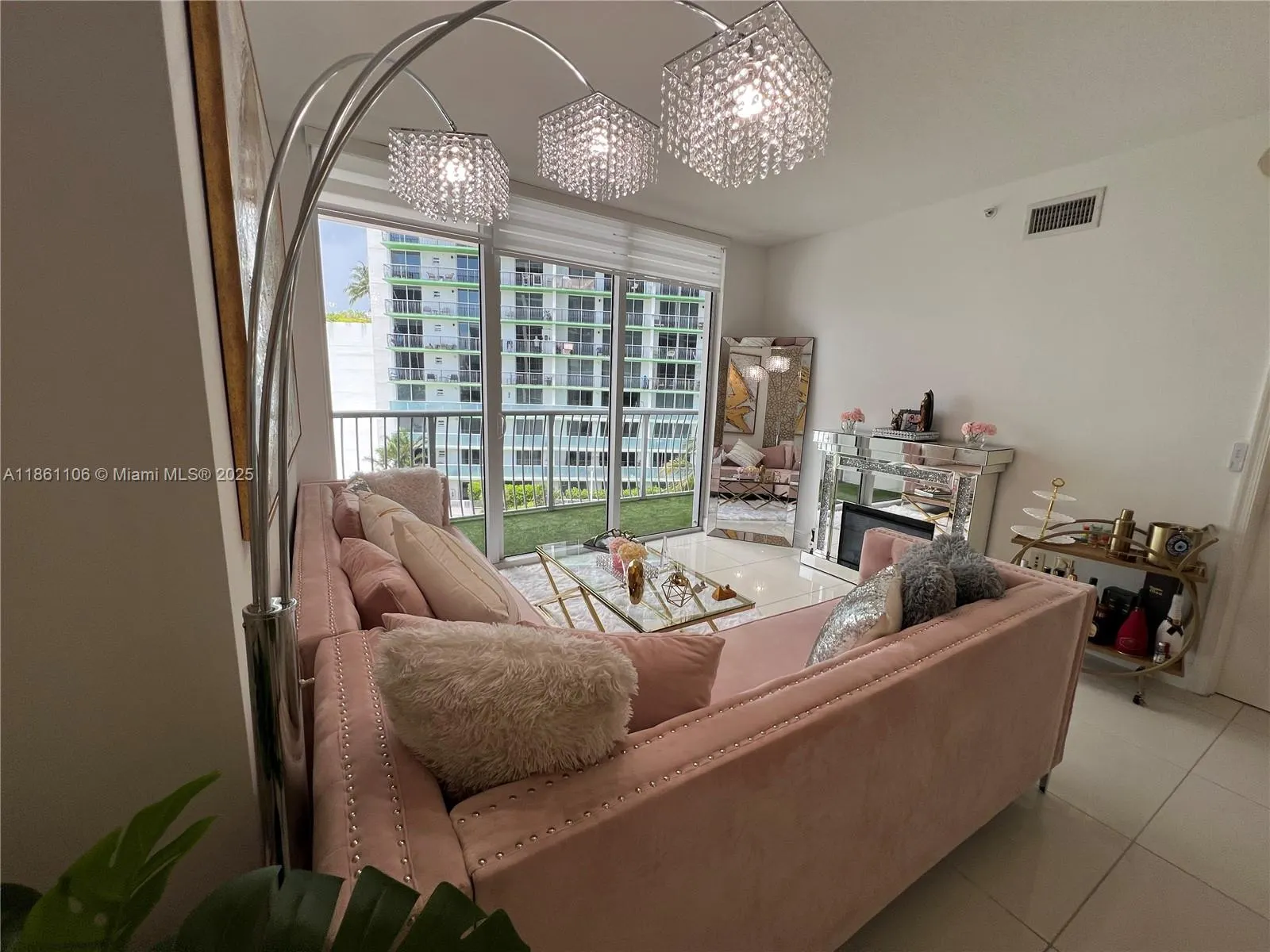1750 N Bayshore, #1411