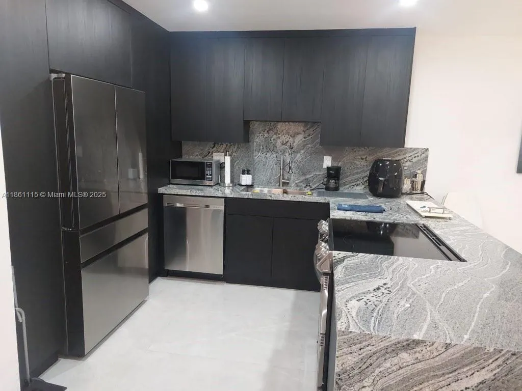 3180 S Ocean Dr, #1721