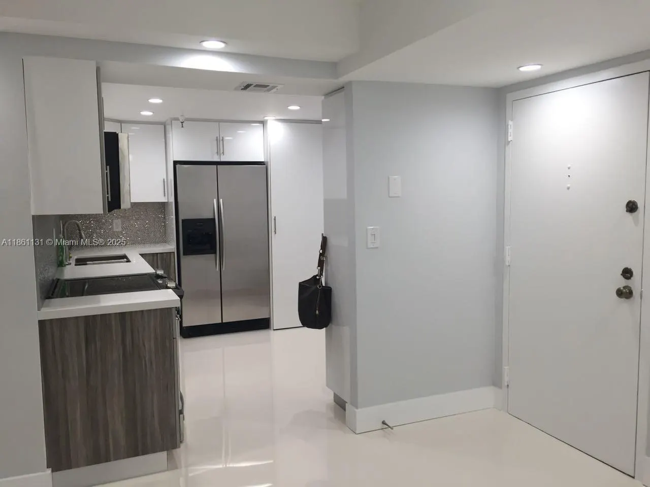 210 174th St, #1003