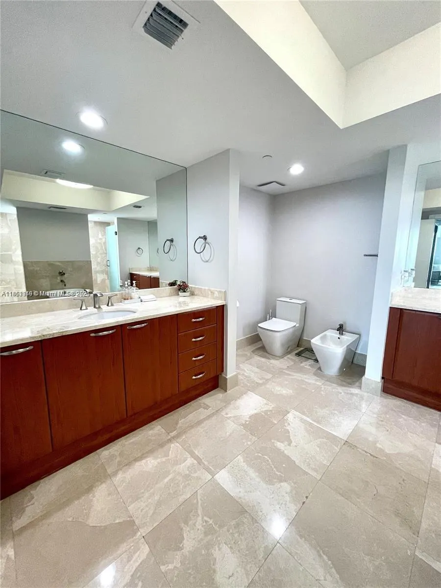 3301 NE 183rd St, #2509