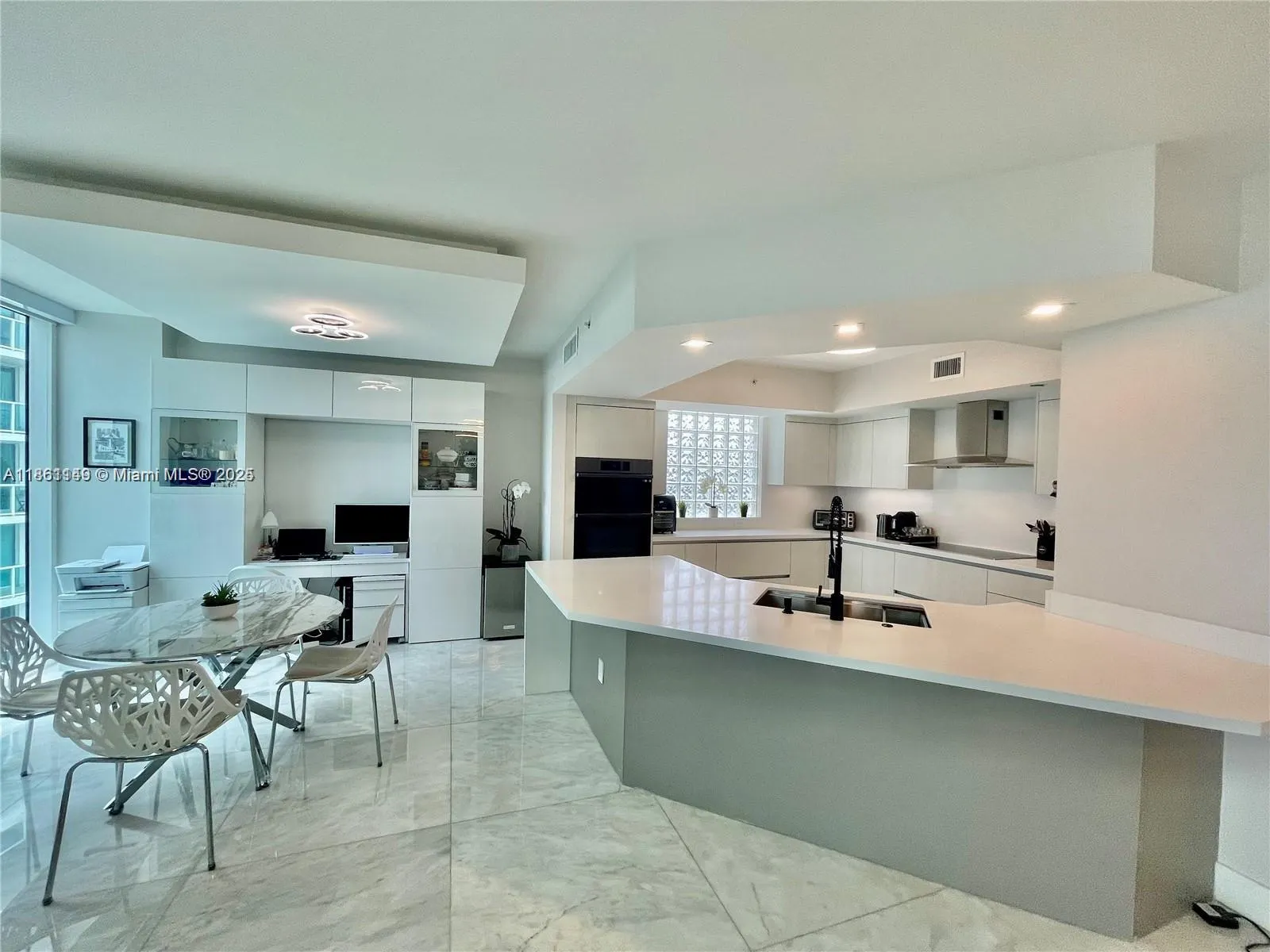 3301 NE 183rd St, #2509