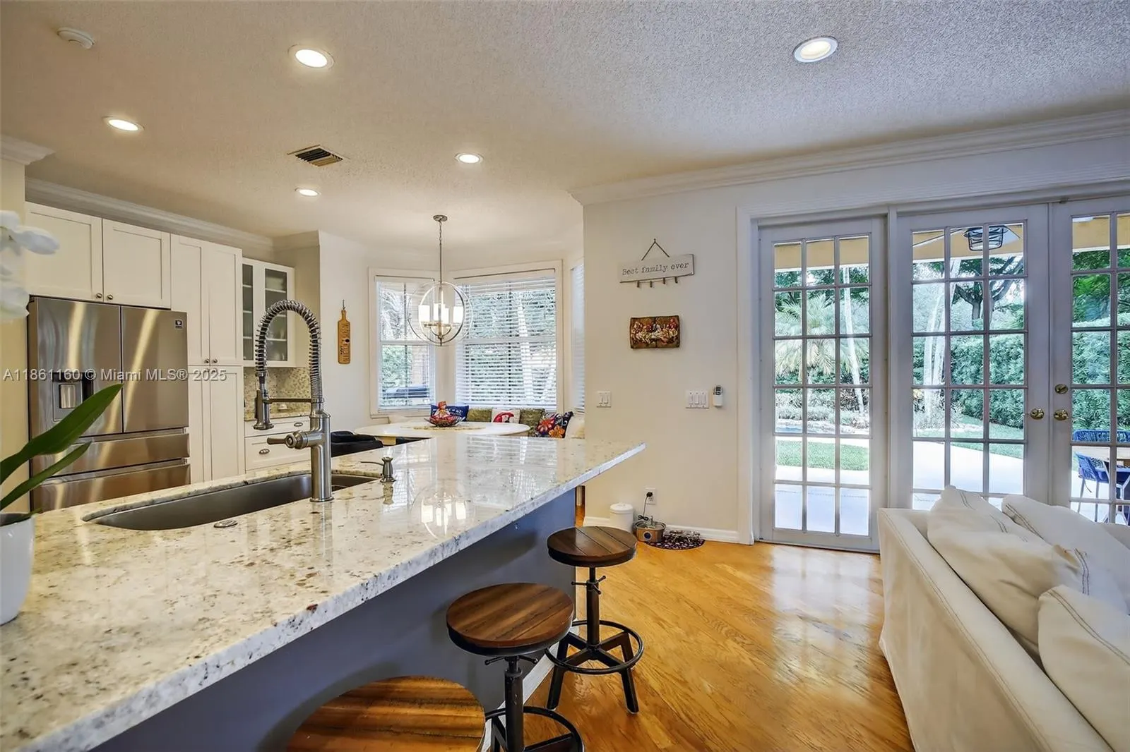 3989 Pinewood Ln